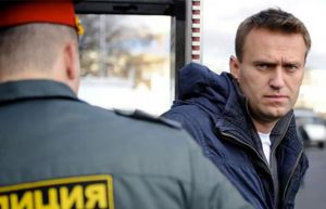 Navalny, la indiscreción del presidente de su fundación que lo cambia todo: Putin iba a liberarlo con un intercambio