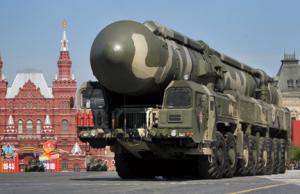 Rusia lanza el guante nuclear