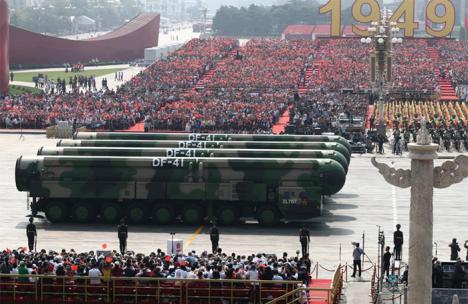 'La mejor defensa es el ataque': las razones detrás del poderío nuclear de China y Corea del Norte