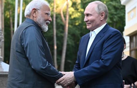 Modi en Moscú: ¿Por qué la India se alía con Rusia?